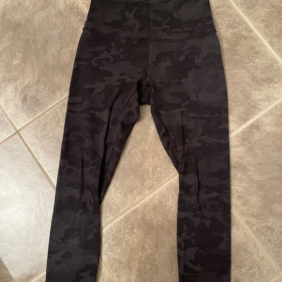 Lululemon Wunder Under Camo - Picture 2 of 3